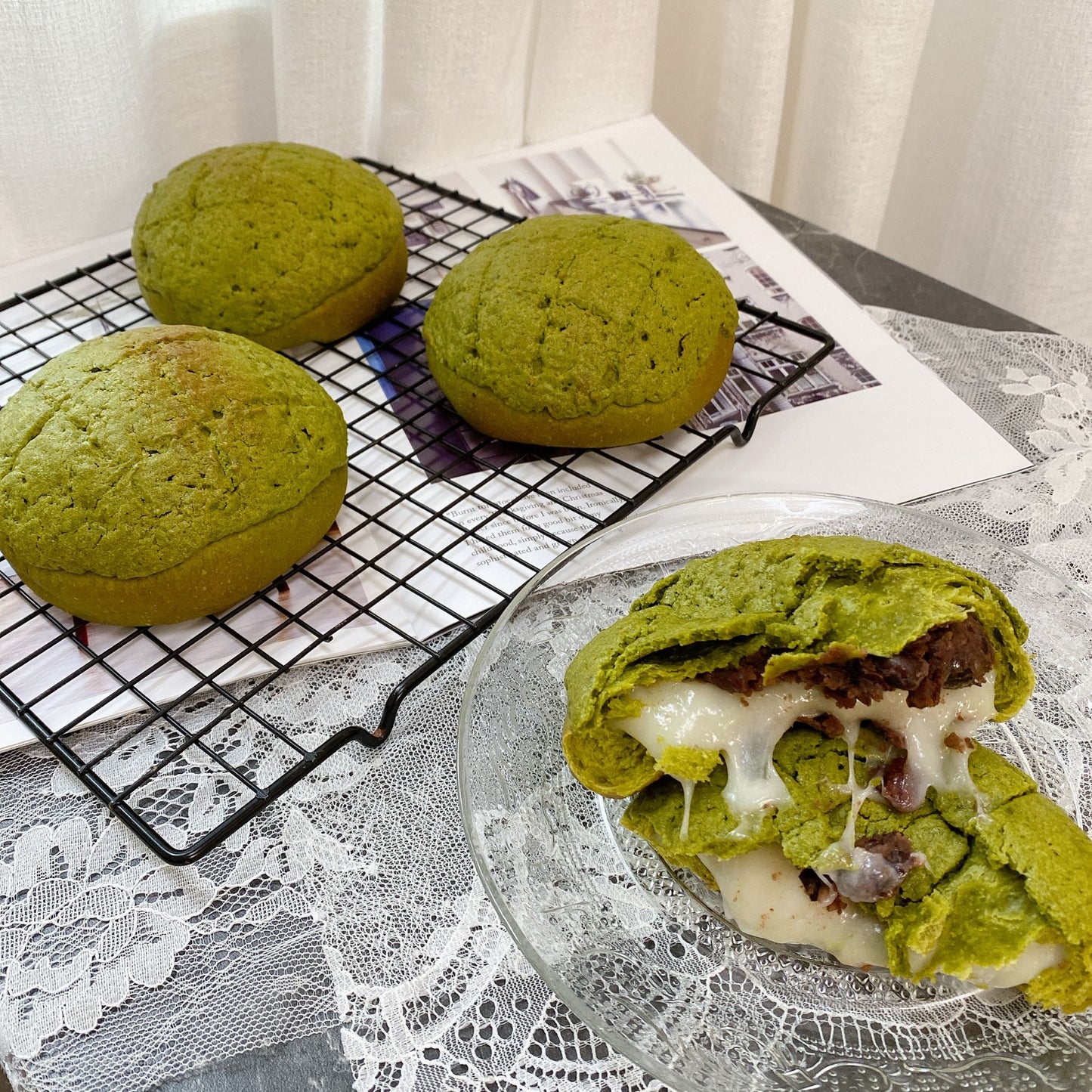 Matcha Red Bean Mochi Pineapple Bun 抹茶紅豆麻糬菠蘿包