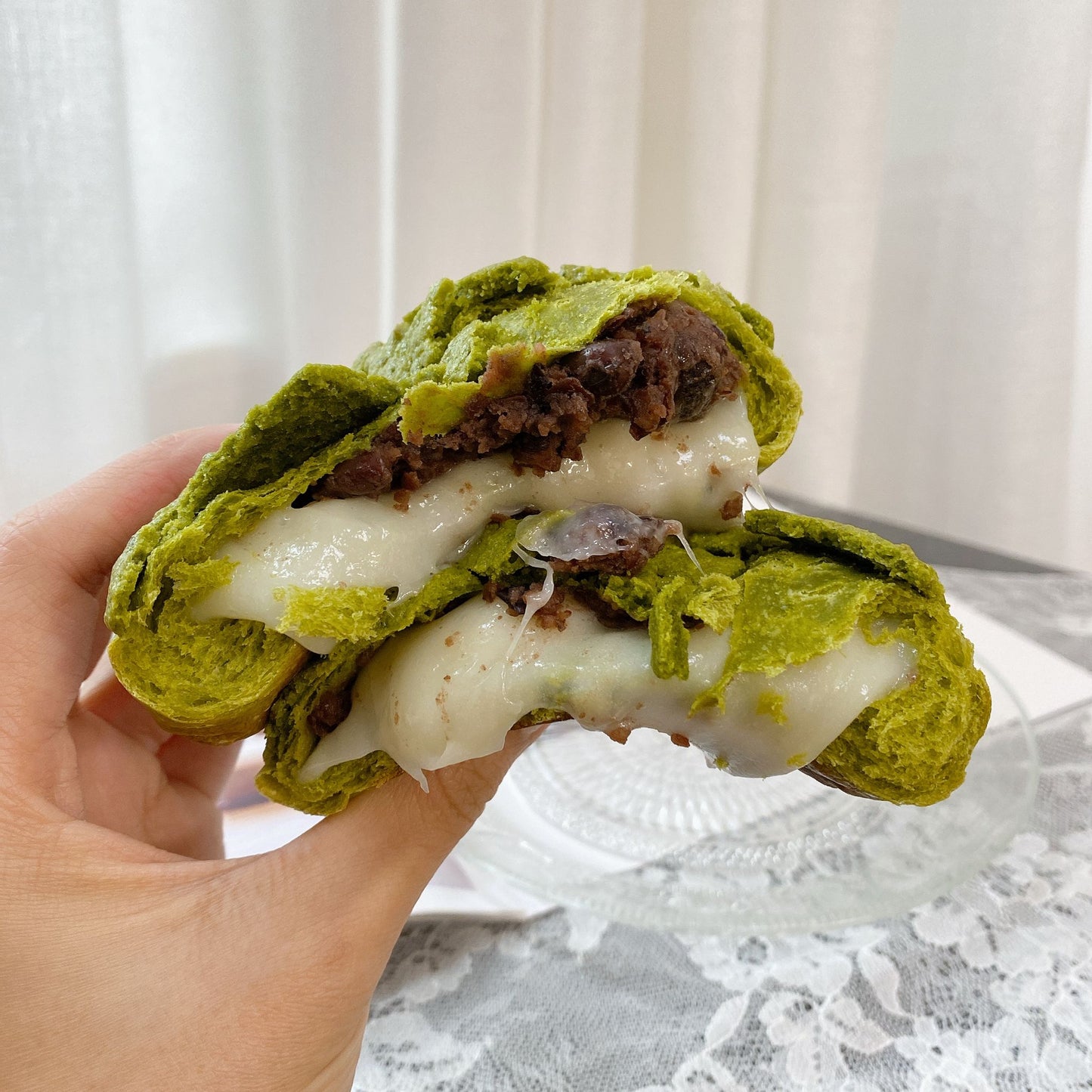 Matcha Red Bean Mochi Pineapple Bun 抹茶紅豆麻糬菠蘿包